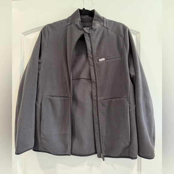 Figs Jackets & Blazers - FIGS Women’s On-Shift Fleece Jacket in Deep Charcoal (small)